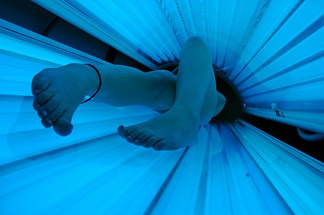 Tanning bed use